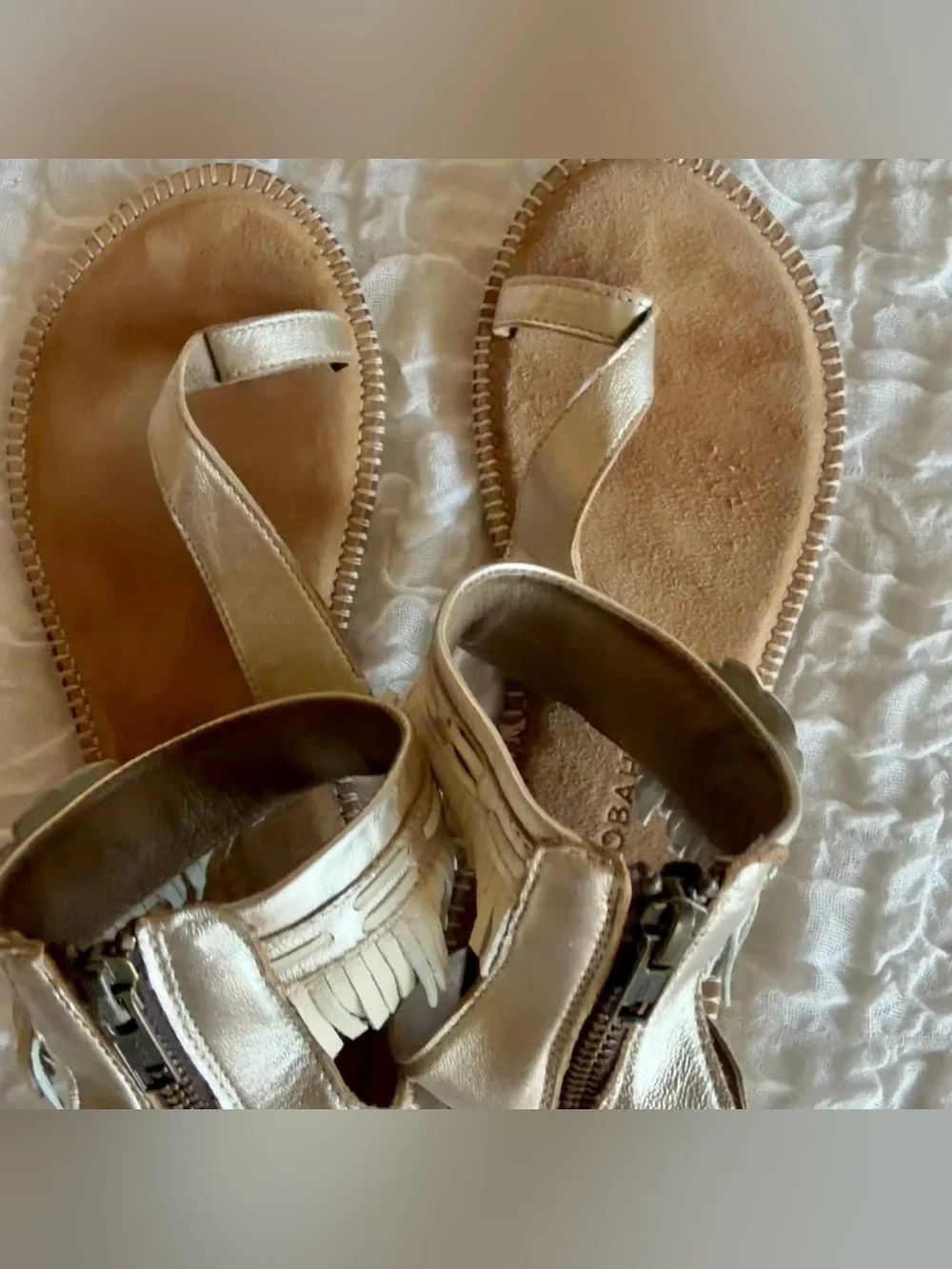 Manitobah Wasaga Ankle Sandals 8 Metallic Leather Fringe Floral Comfort